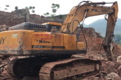 三一 SY285C-8履带式挖掘机