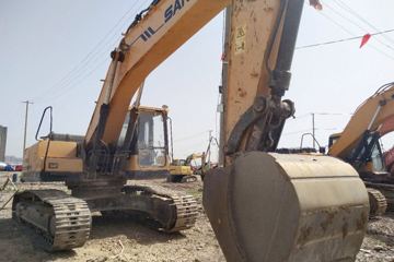 三一 SY285C-8履带式挖掘机