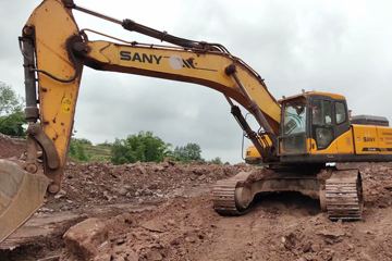 三一 SY385C履带式挖掘机