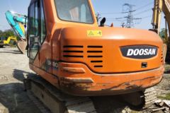 斗山 DH80-7履带式液压挖掘机 