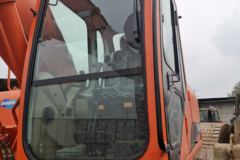 斗山 DH220LC-7履带式液压挖掘机