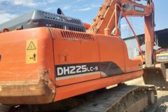 斗山 DH215-9履带式挖掘机