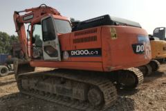 斗山 DH225LC-9履带式挖掘机