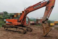 斗山 DH225LC-7履带式液压挖掘机