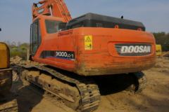 斗山 DH300LC-7履带式液压挖掘机
