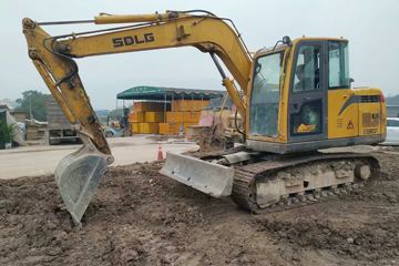 山东临工 E680F履带式挖掘机