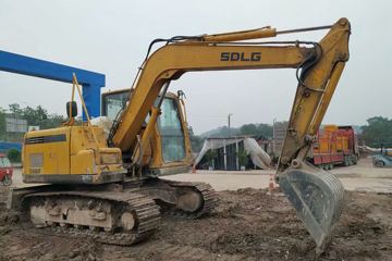 履带式挖掘机&nbsp;挖掘机外观图片