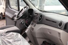 星锐EV6(原帅铃i6)&nbsp;电动封闭厢货驾驶室图片