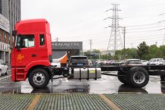 江淮 格尔发A5XⅢ中卡 240马力 4X2 6.8米厢式载货车(HFC5181XXYP3K2A50S2V)