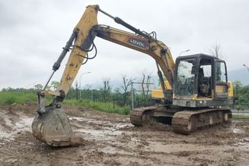 雷沃重工 FR170E履带式挖掘机