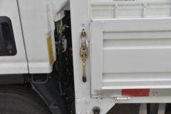 凯马 凯捷M6 160马力 4.2米单排栏板轻卡(KMC1046A33D5)