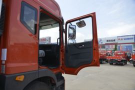 多利卡D9&nbsp;冷藏车驾驶室图片