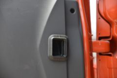东风 多利卡D9 185马力 4X2 7.68米冷藏车(EQ5182XLCL9BDHAC)