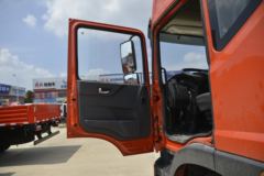东风 多利卡D9 185马力 4X2 7.68米冷藏车(EQ5182XLCL9BDHAC)