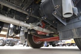 多利卡D9&nbsp;冷藏车底盘图片