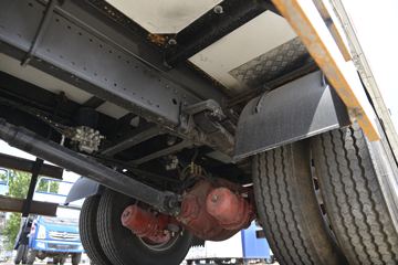 ���� ������D9 185���� 4X2 7.68����س�ͼƬ