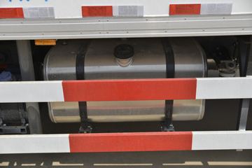 ���� ������D9 185���� 4X2 7.68����س�ͼƬ