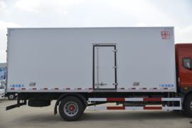 多利卡D9&nbsp;冷藏车上装图片