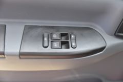 陕汽轻卡 德龙K3000 标配型 150马力 4.18米单排厢式轻卡(YTQ5040XXYKJ332)