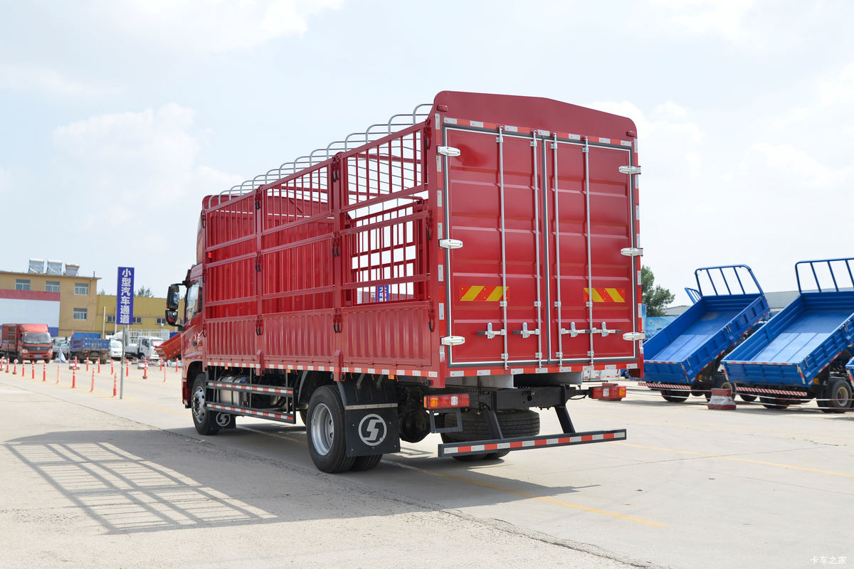 �����ػ��� ����N3000 ���ϰ� 220���� 4X2 6.75���Ű��դʽ�ػ���(YTQ5180CCYFM50A0)���                                                