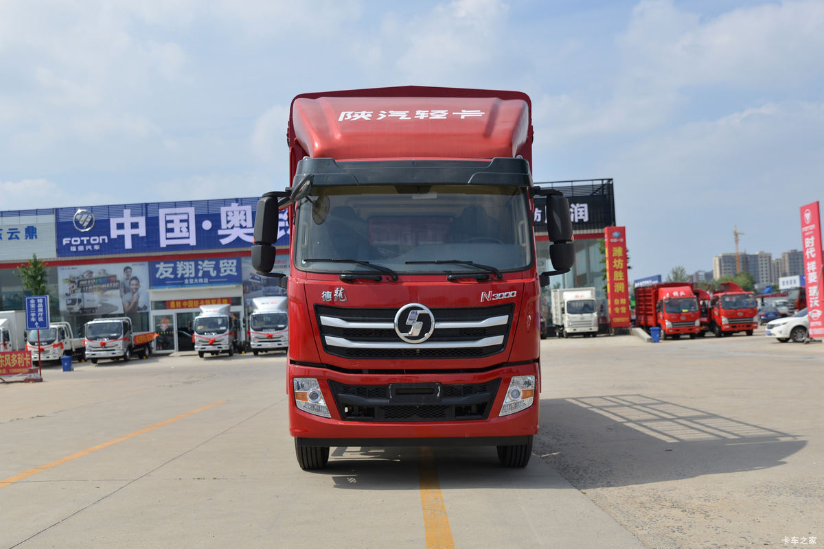 �����ػ��� ����N3000 ���ϰ� 220���� 4X2 6.75���Ű��դʽ�ػ���(YTQ5180CCYFM50A0)���                                                