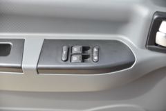 陕汽轻卡 德龙K3000 舒适型 150马力 4.18米单排仓栅式轻卡(YTQ5040CCYKJ332)