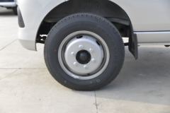 福田 祥菱V2 舒适型 1.6L 122马力 汽油 3.3米单排厢式微卡(BJ5030XXY5JV7-51)