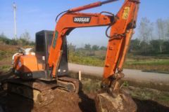 斗山 DH55-V履带式挖掘机