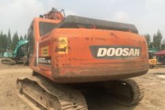 斗山 DH220LC-V履带式挖掘机