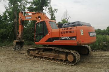 斗山 DH220LC-V履带式挖掘机