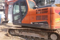 斗山 DX150LC-9C履带式挖掘机