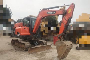 斗山 DX60-9C履带式挖掘机