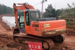 日立 EX120履带式挖掘机 日立 EX120履带式挖掘机