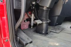 陕汽商用车 轩德X6中卡 220马力 4X2 6.75米厢式载货车(SX5181XXYGP5L)
