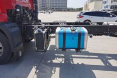 陕汽商用车 轩德X6中卡 220马力 4X2 6.75米厢式载货车(SX5181XXYGP5L)
