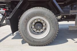 轩德X6&nbsp;自卸车底盘                                                图片