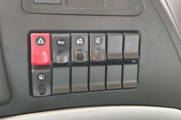 �������ó� ����X3 �������� 460���� 6X4 LNGǣ����(����)ͼƬ