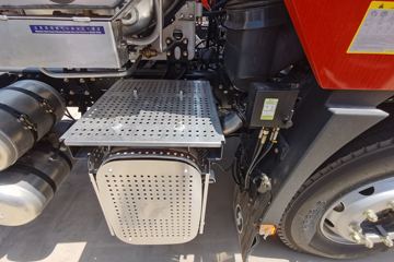 �������ó� ����X3 �������� 460���� 6X4 LNGǣ����(����)ͼƬ