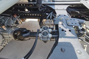 �������ó� ����X3 �������� 460���� 6X4 LNGǣ����(����)ͼƬ