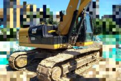 卡特彼勒 323D2L履带式挖掘机