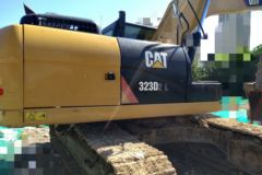 卡特彼勒 323D2L履带式挖掘机