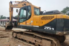 现代重工 R215-9履带式挖掘机