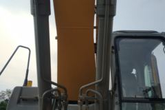 徐工 XE370CA履带式液压挖掘机