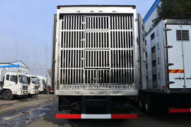 福田欧曼底盘&nbsp;畜禽运输车外观图片