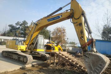 徐工 XE260C履带式挖掘机