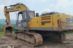 徐工 XE335C履带式挖掘机