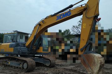 徐工 XE215D履带式挖掘机