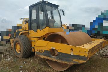 龙工 LG520B振动压路机
