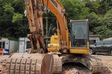 小松 PC130-8履带式挖掘机