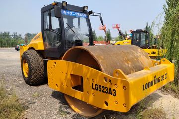 龙工 LG523A6轮胎压路机